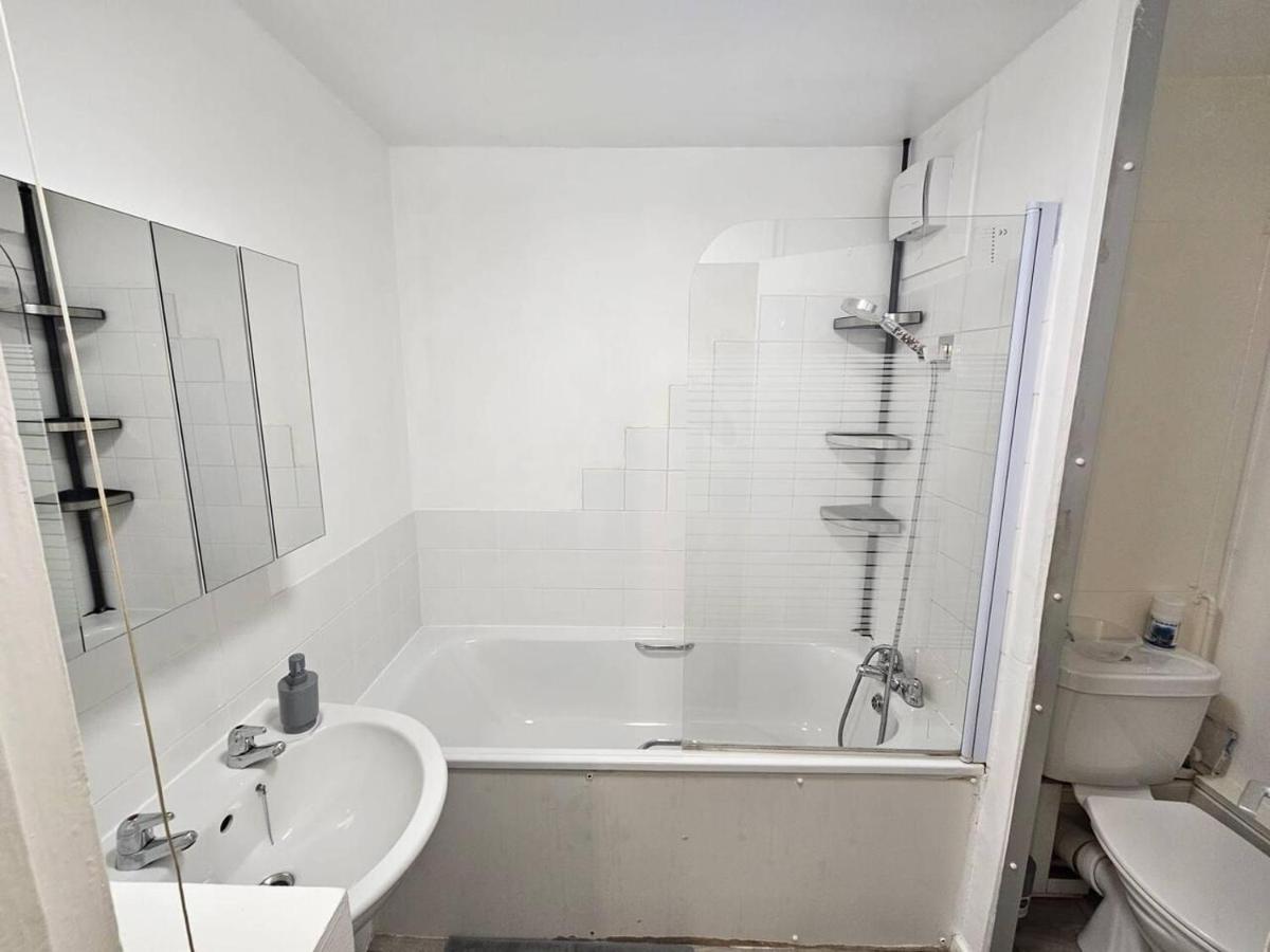 Stunning 1-Bed Apartment In Londyn Zewnętrze zdjęcie